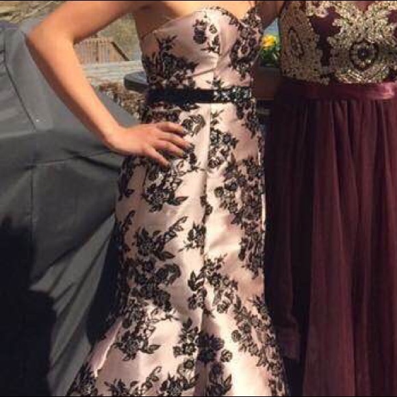 Blush pink prom dress - Picture 3 of 5